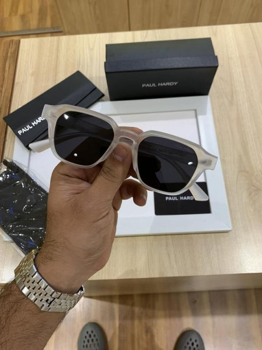 Pau_l Har_dy Y05 White Black