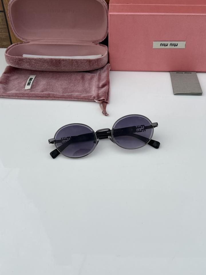 Miu_Miu 1423 Black Shaded