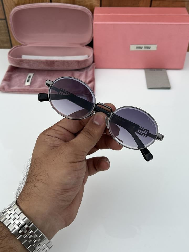 Miu_Miu 1423 Black Shaded