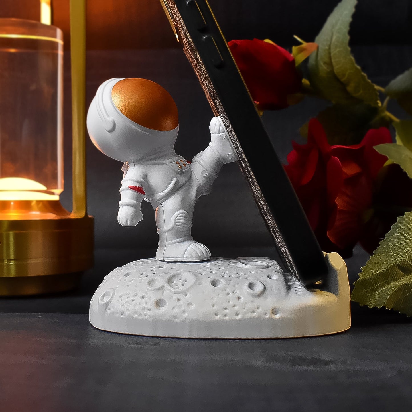 Creative Astronaut Mobile Holder 3D Spaceman Phone Stand | Resin Desktop Phone Holder for Car Dashboard, Desk & Home Decor (1 Pc)